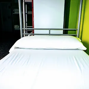  Hostal Onefam Les Corts